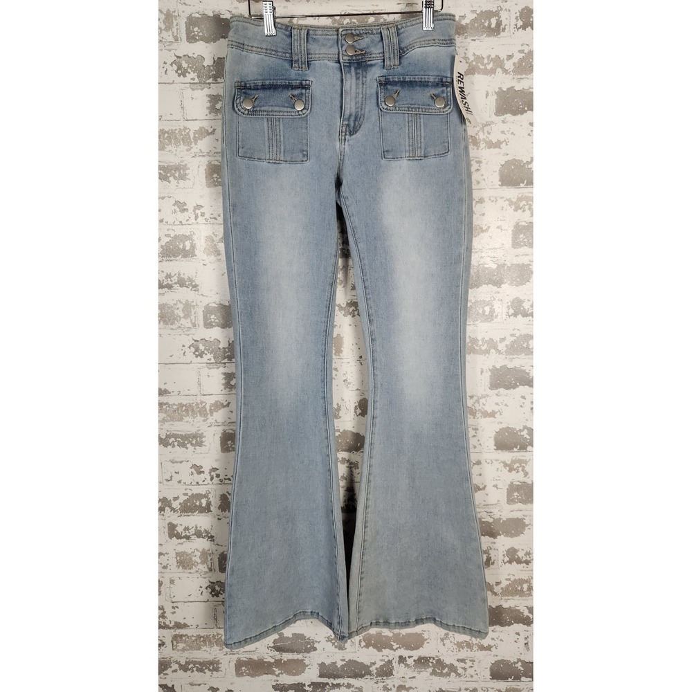 Forever 21 Rewash Flare Jeans 8 Light Wash Denim Square Pockets Retro Style